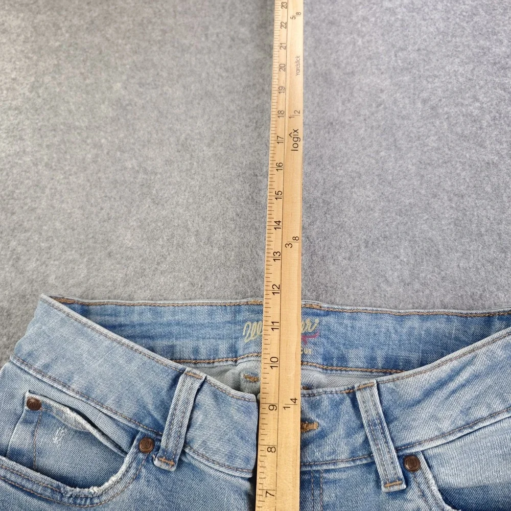 Wrangler Bootcut Jeans Women's 30x34 Blue Light Wash Distressed Mid Rise